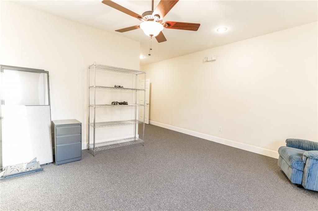 1300 London, Bowie, TX 76230
